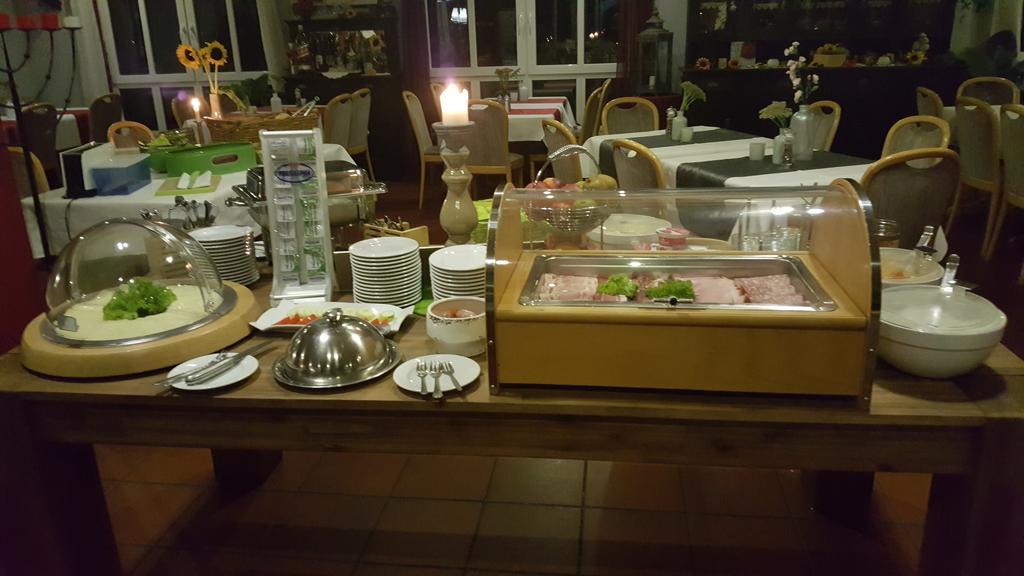 陶努斯酒店 巴德坎贝格 外观 照片